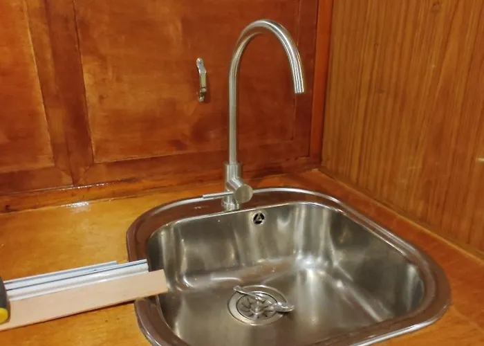 Botel Over The Sea Barcellona